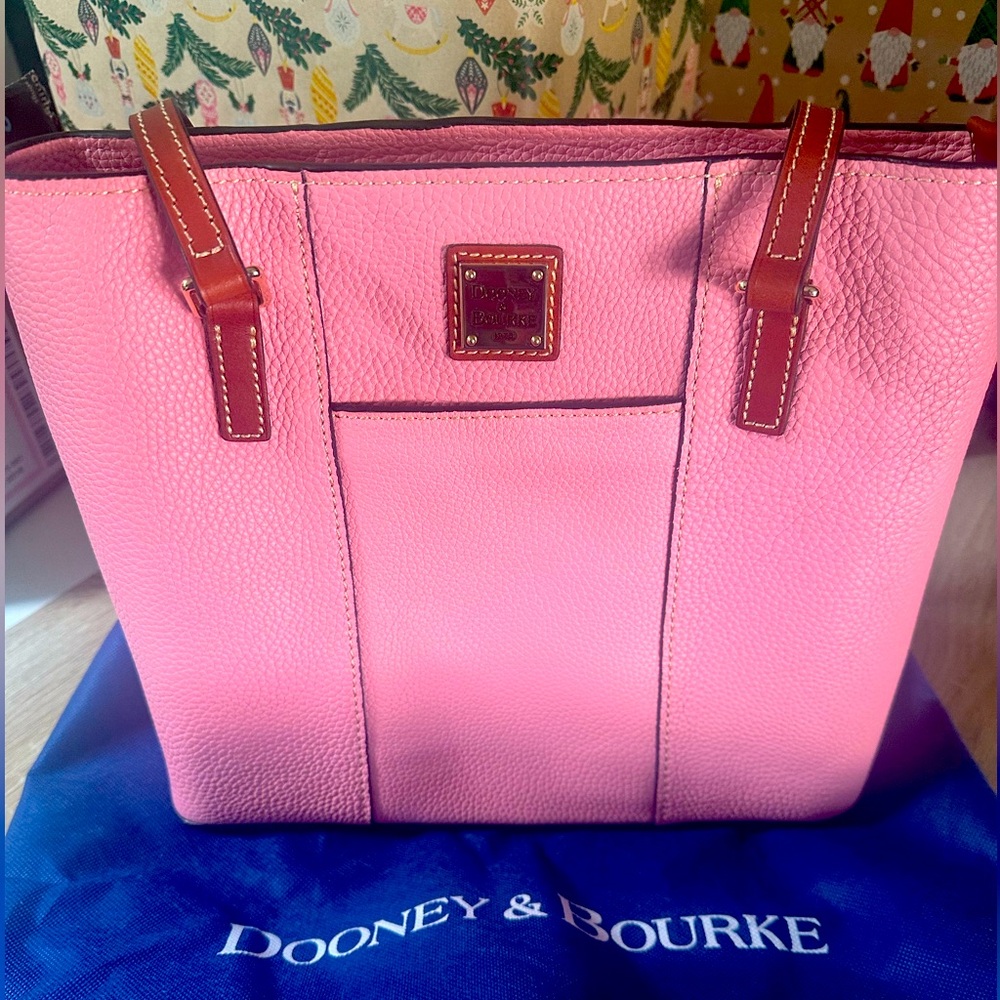 Dooney and Bourke satchel purse.Like new w/ cover bag. Paid 120, used once